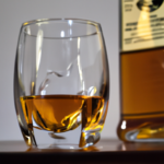 Tomar Whisky: 5 Beneficios Y Riesgos
